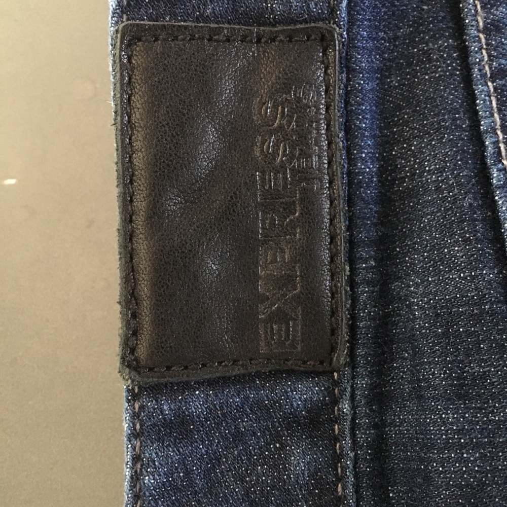 Express Jeans - Picture 3 of 6